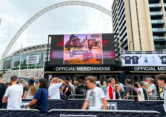 Lighting Up Oasis at Wembley Stadium