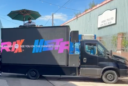 D2 Digivan / Curve Screen