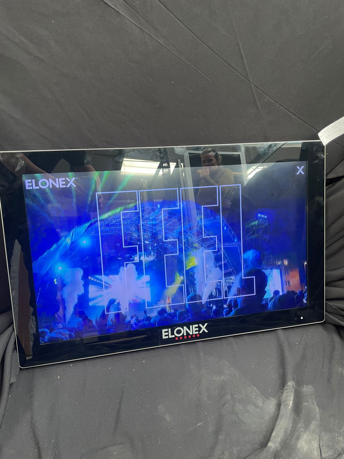 32” LCD  SCREEN - PF32LNX-5Y (Ex-Display)